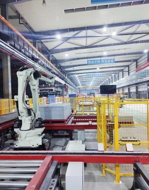 工厂聚力产业带动转型升级重庆市住房城乡建委还积极引进互联网头部