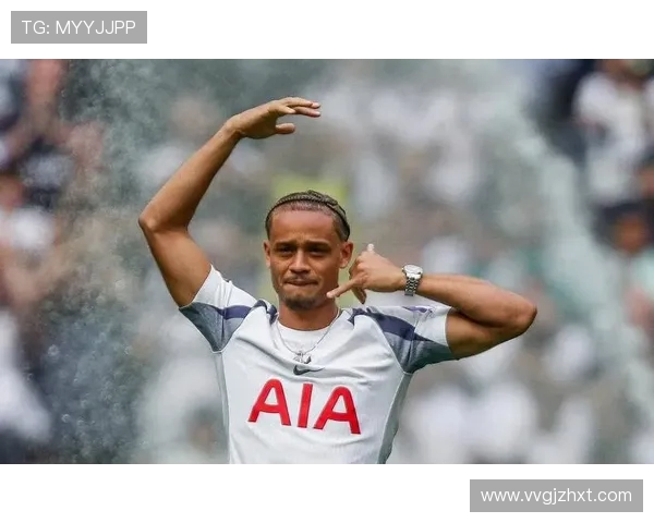 塞维利亚与埃尔切战成平局罗梅罗建功三球被判无效桑切斯送助攻